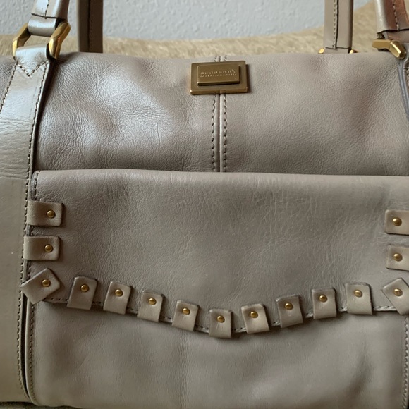 Burberry Y2K Leather Duffel Bag in Beige with Gold Accents - Picture 3 of 16